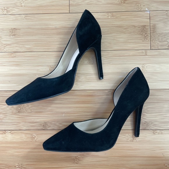 Vince Camuto Faiva classic black suede pumps - Picture 3 of 4
